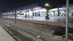 delhi shahdara railway station nearest metro station